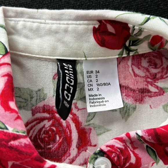 Sleeveless Floral Button-Up (H&M, 2) - Picture 4 of 5